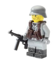Deutscher Soldat mit MP40 und Weste